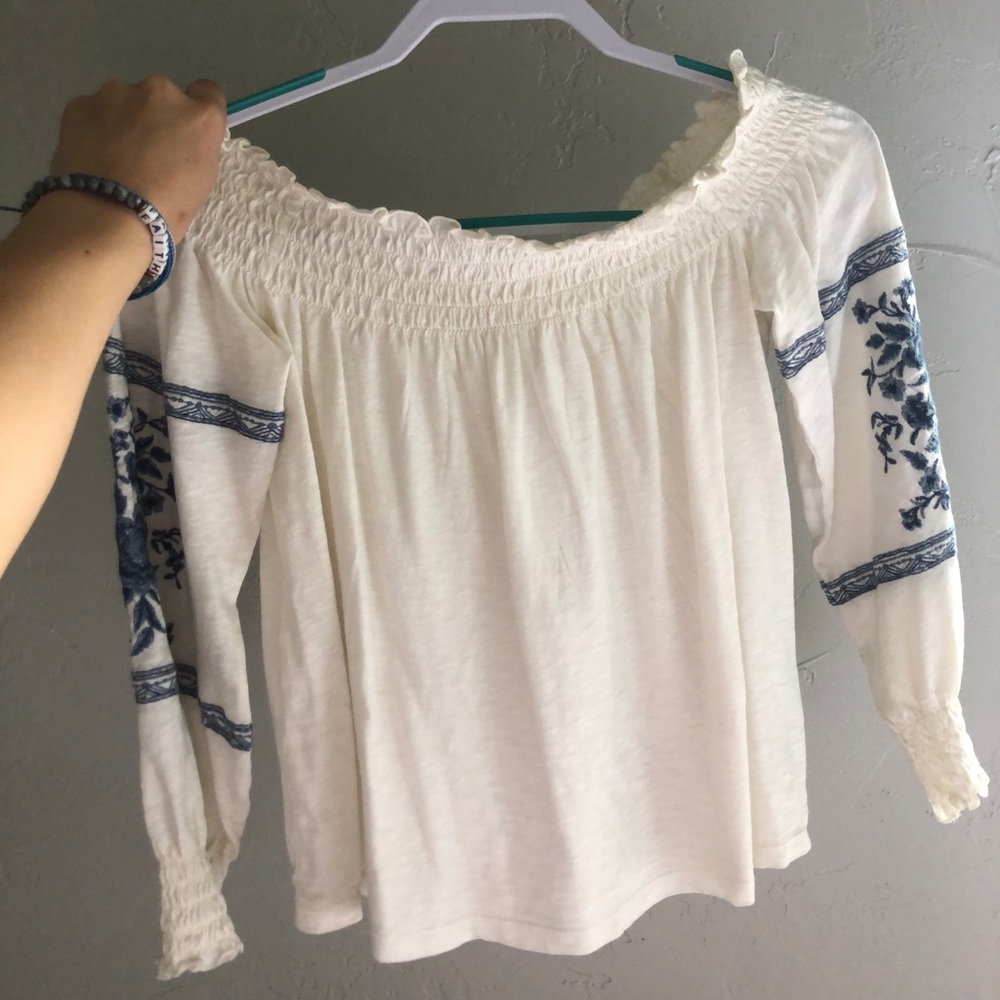 Off the shoulder AE Long sleeve